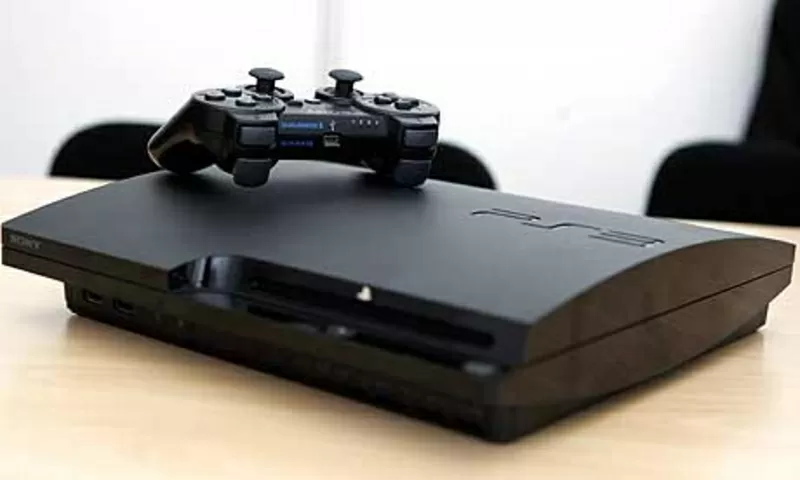 Продам Sony PlayStation 3 весь комплект 4 джостика 2